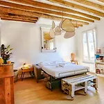Guestready - Loft-Inspired Flat Near Montmartre Sleeps 4