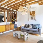 Guestready - Loft-Inspired Flat Near Montmartre Sleeps 4